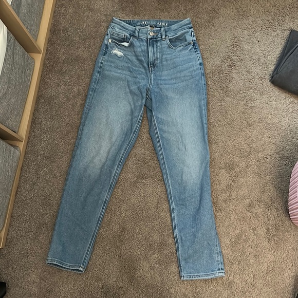 American Eagle Outfitters Denim - Curvy mom jeans